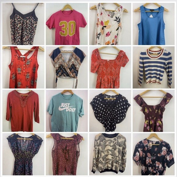Lot 16 Women's Tops - Size Small - Picture 1 of 16